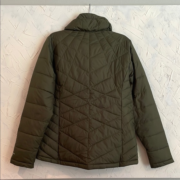 Columbia Green Puffer Jacket Weather-Resistant Quilted Design - Picture 5 of 5